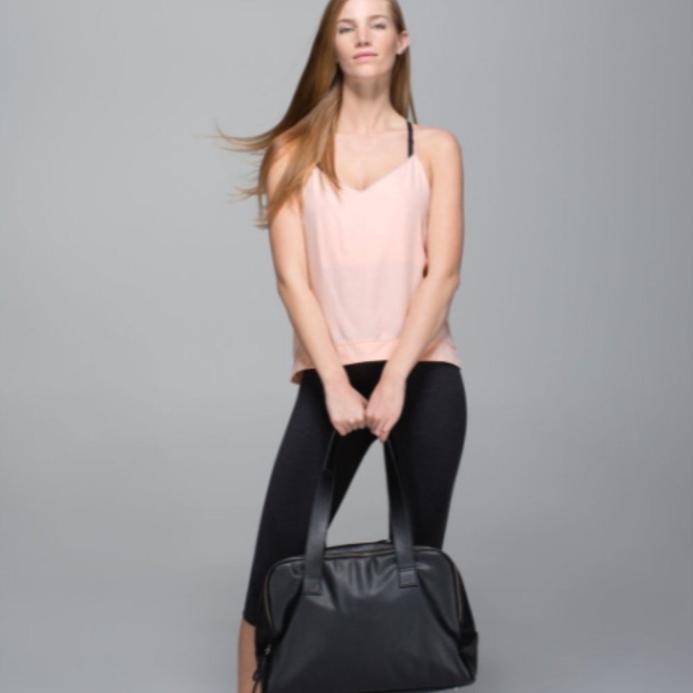 💜 NWT Lululemon Wake & Flow Camisole (Butter Pink) 💜